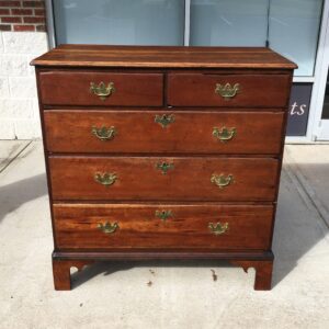 18th Century Solid Solid Walnut 5 Drawer Chest of Drawers
