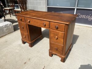 Solid Maple Kneehole Desk