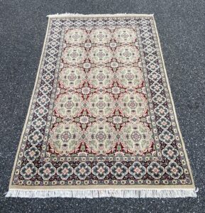 5x7 Handknotted Area Rug