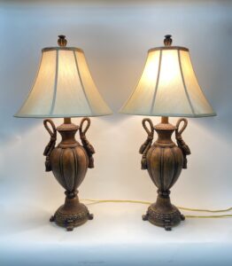 Pair of Traditional Table Lamps & Shades w. Tassels