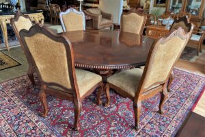 Universal Furniture Traditional 7 Piece Round Dining Set