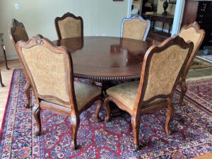 Universal Furniture Traditional 7 Piece Round Dining Set