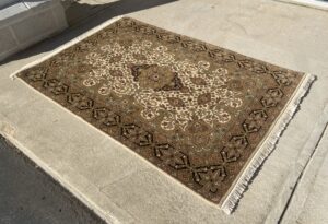 New 4x7 Japour Style Handknotted Area Rug (tan)