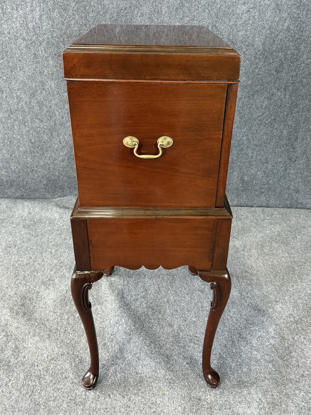 Hickory White American Masterpiece Silver Chest Hickory White American Masterpiece Silver Chest