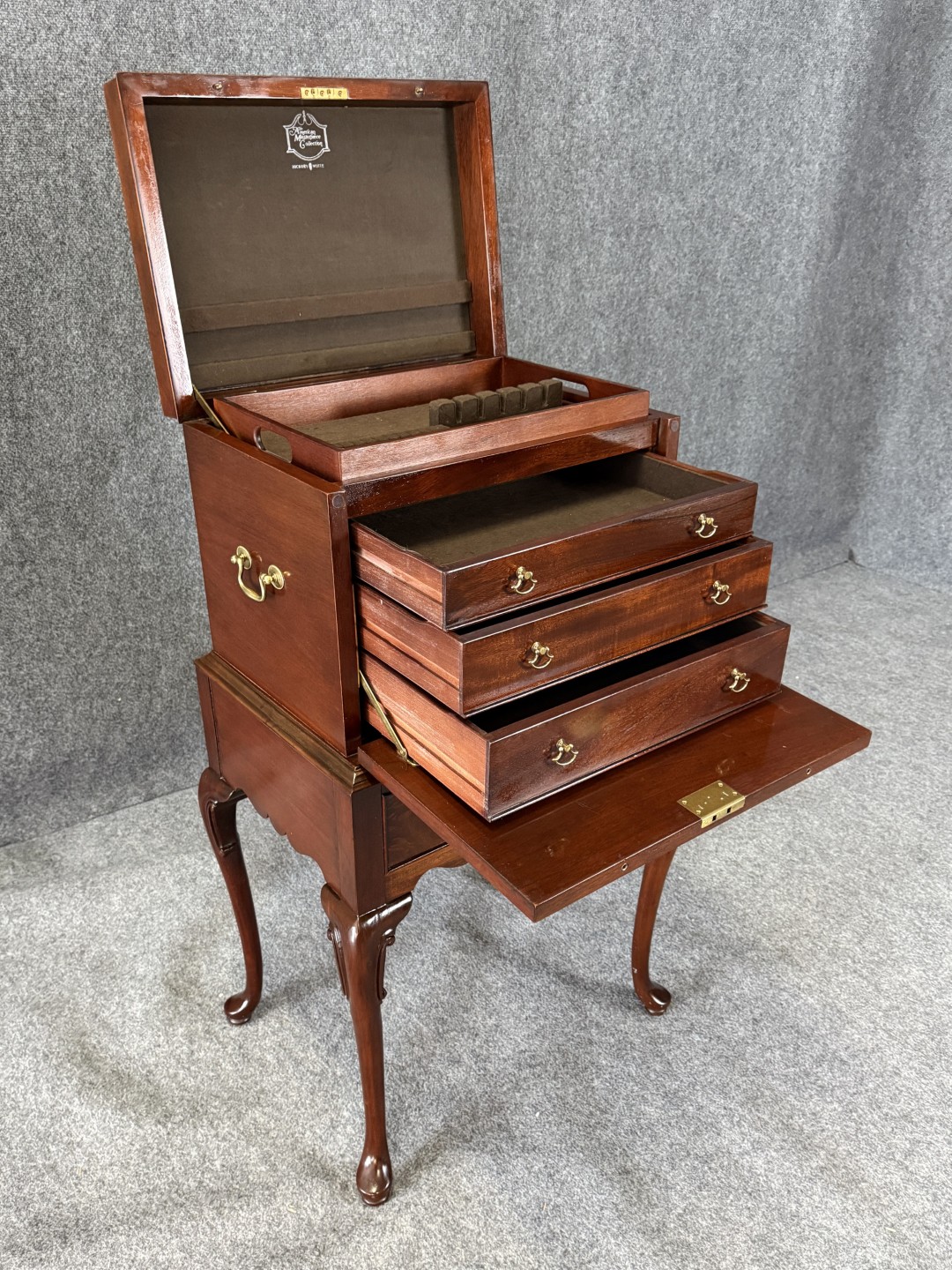 Hickory White American Masterpiece Silver Chest Hickory White American Masterpiece Silver Chest