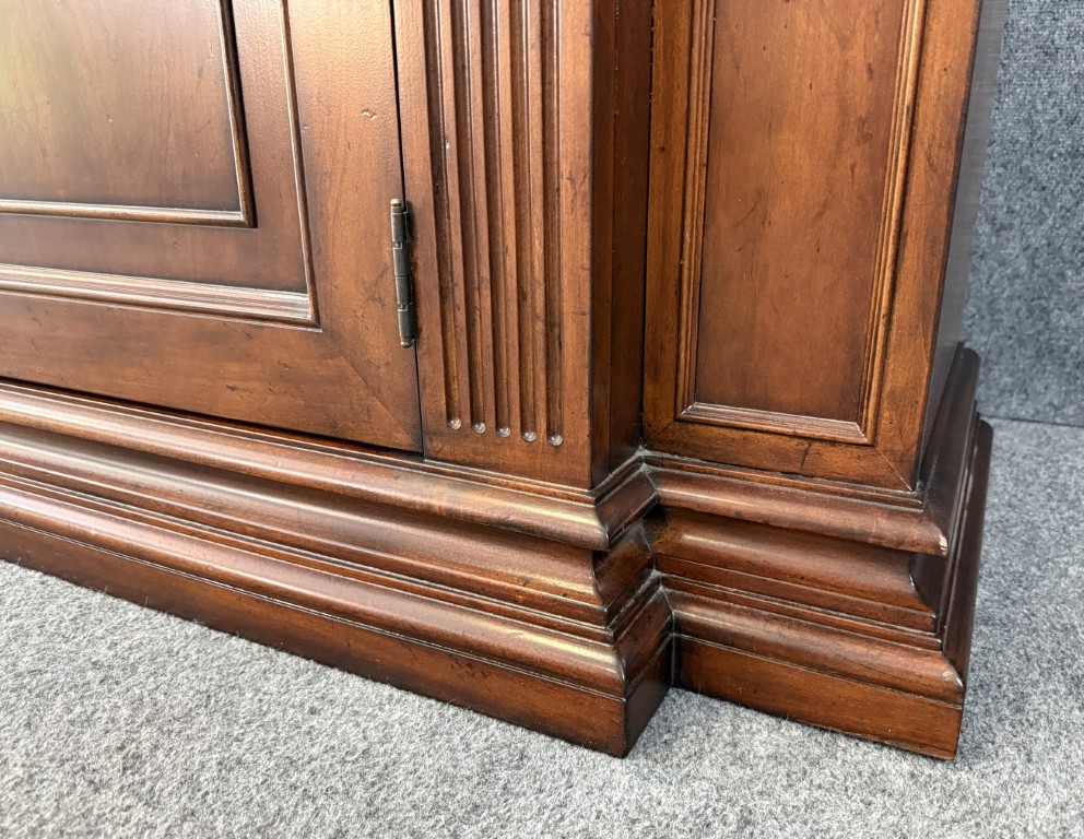 Ethan Allen Cherry Kentmere Viola China Cabinet Ethan Allen Cherry Kentmere Viola China Cabinet