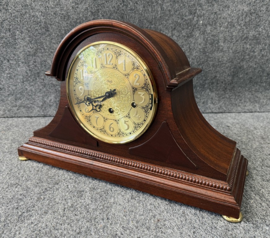 Vintage Sligh Solid Mahogany Mantel Clock Vintage Sligh Solid Mahogany Mantel Clock