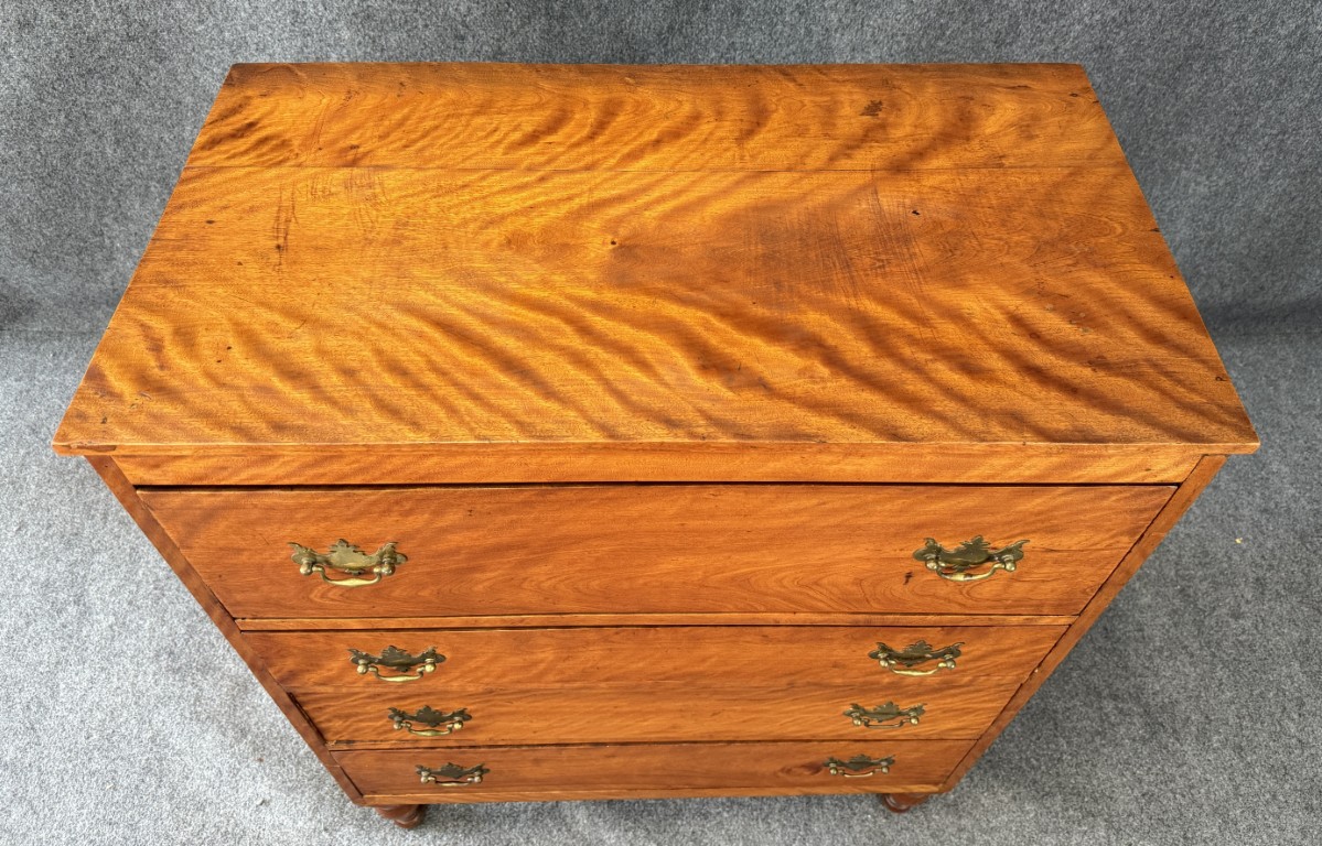 19th Century Four-Drawer Chest of Drawers with Figured Grain 19th Century Four-Drawer Chest of Drawers with Figured Grain