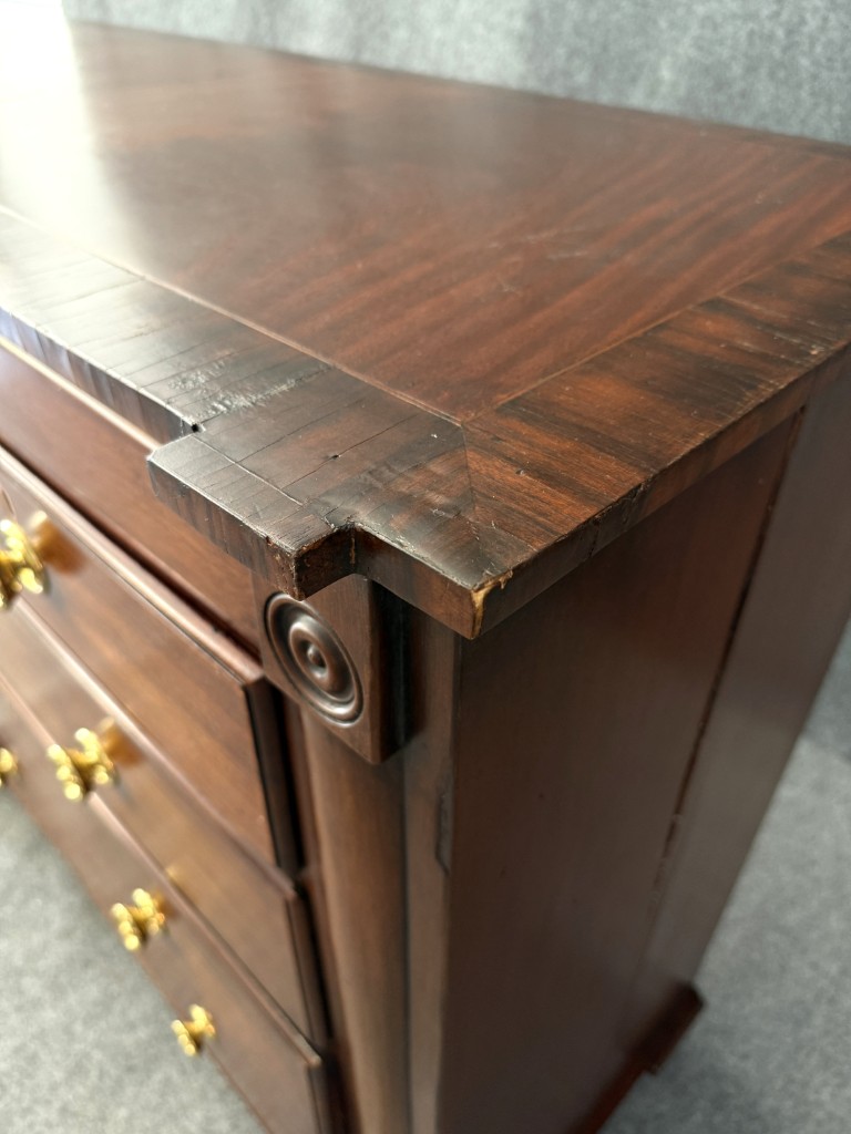 19th Century Inlaid Mahogany Chest of Drawers with Claw Feet 19th Century Inlaid Mahogany Chest of Drawers with Claw Feet