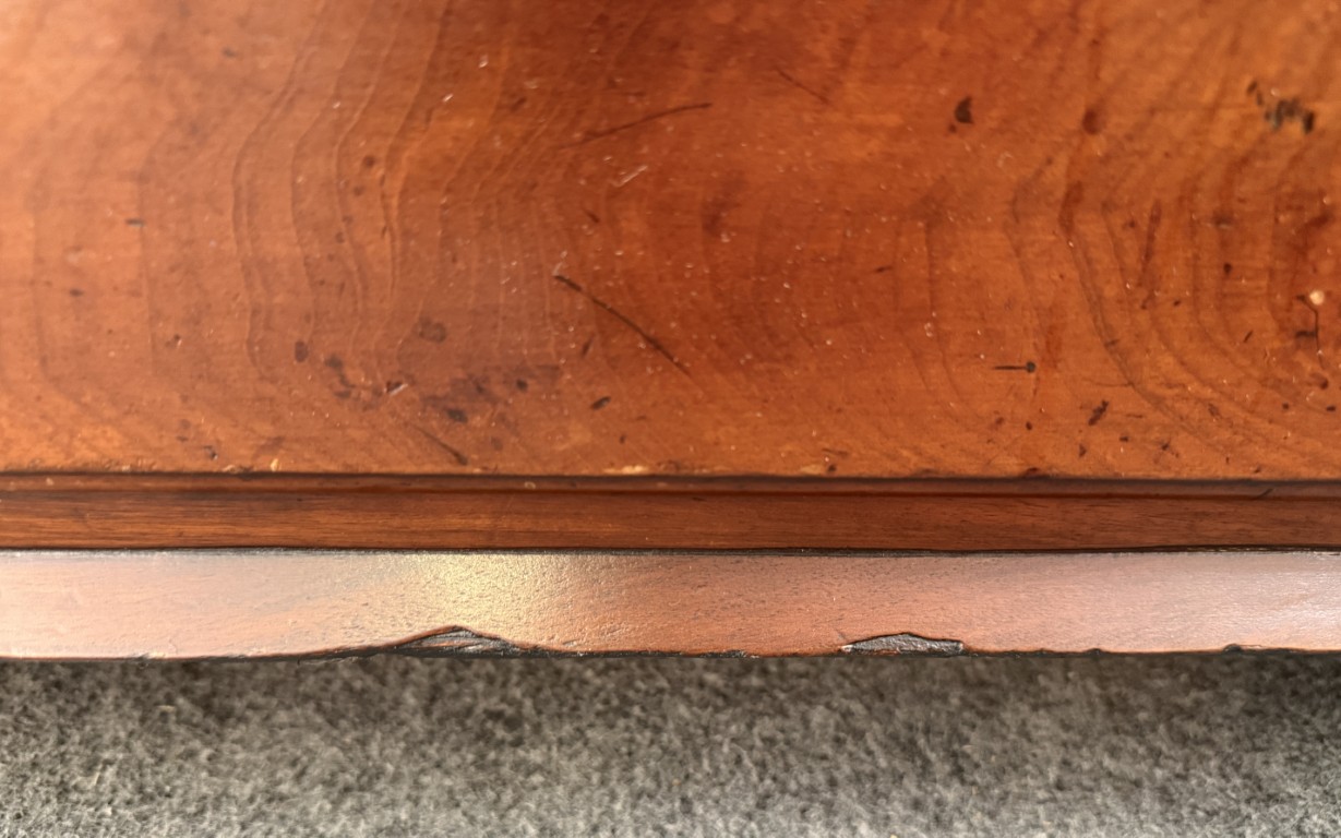 19th Century Inlaid Mahogany Chest of Drawers with Claw Feet 19th Century Inlaid Mahogany Chest of Drawers with Claw Feet