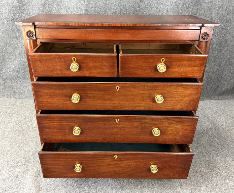 19th Century Inlaid Mahogany Chest of Drawers with Claw Feet 19th Century Inlaid Mahogany Chest of Drawers with Claw Feet
