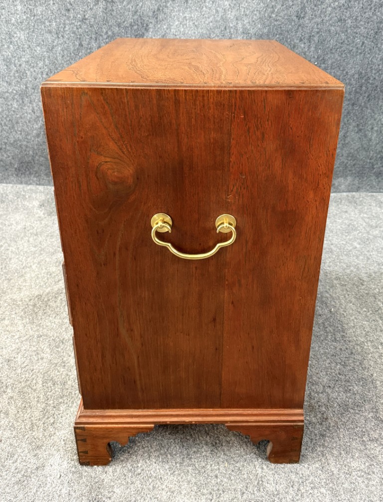 Oak Bachelors Chest with Exposed Dovetails and Dressing Table Oak Bachelors Chest with Exposed Dovetails and Dressing Table