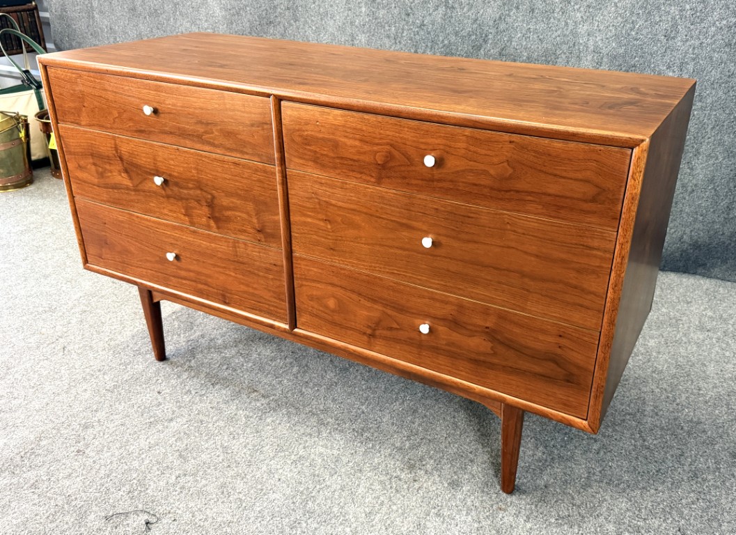 Mid-Century Modern Drexel Declaration Walnut Dresser Mid-Century Modern Drexel Declaration Walnut Dresser
