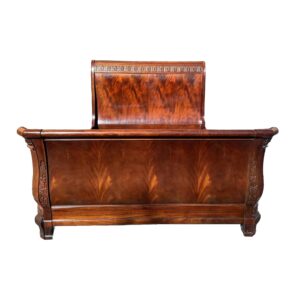 Hickory White American Masterpiece Collection Mahogany Queen Size Sleigh Bed