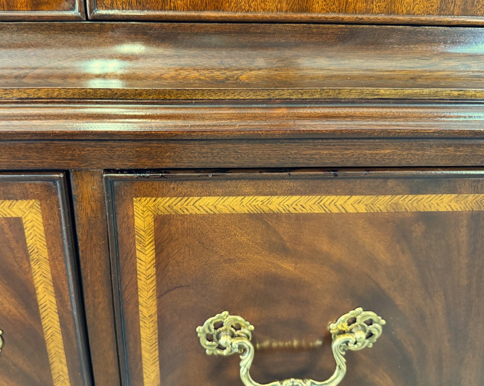 Henkel Harris Mahogany Display Case Model No. 2302 Henkel Harris Mahogany Display Case Model No. 2302