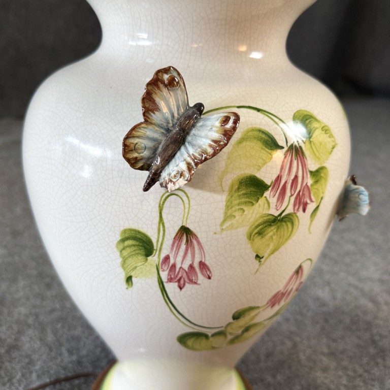 Hand-Painted Floral Porcelain Butterfly Lamp with Shade Hand-Painted Floral Porcelain Butterfly Lamp with Shade