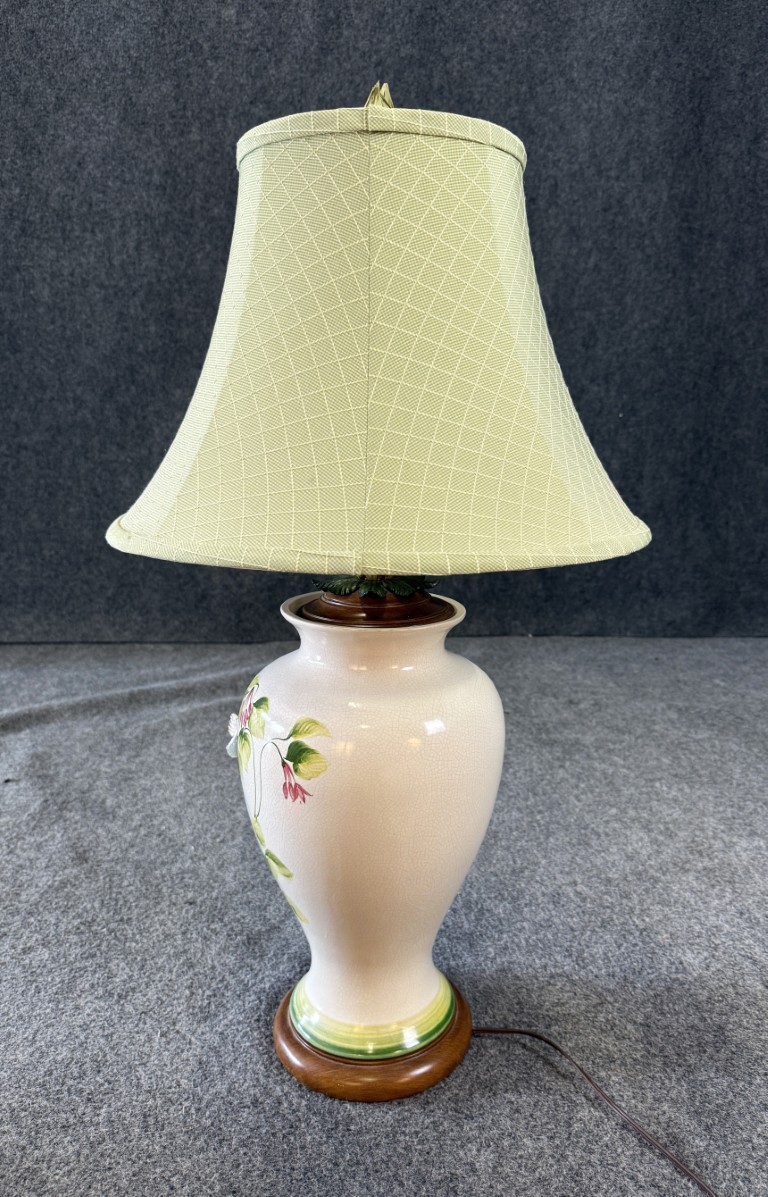 Hand-Painted Floral Porcelain Butterfly Lamp with Shade Hand-Painted Floral Porcelain Butterfly Lamp with Shade
