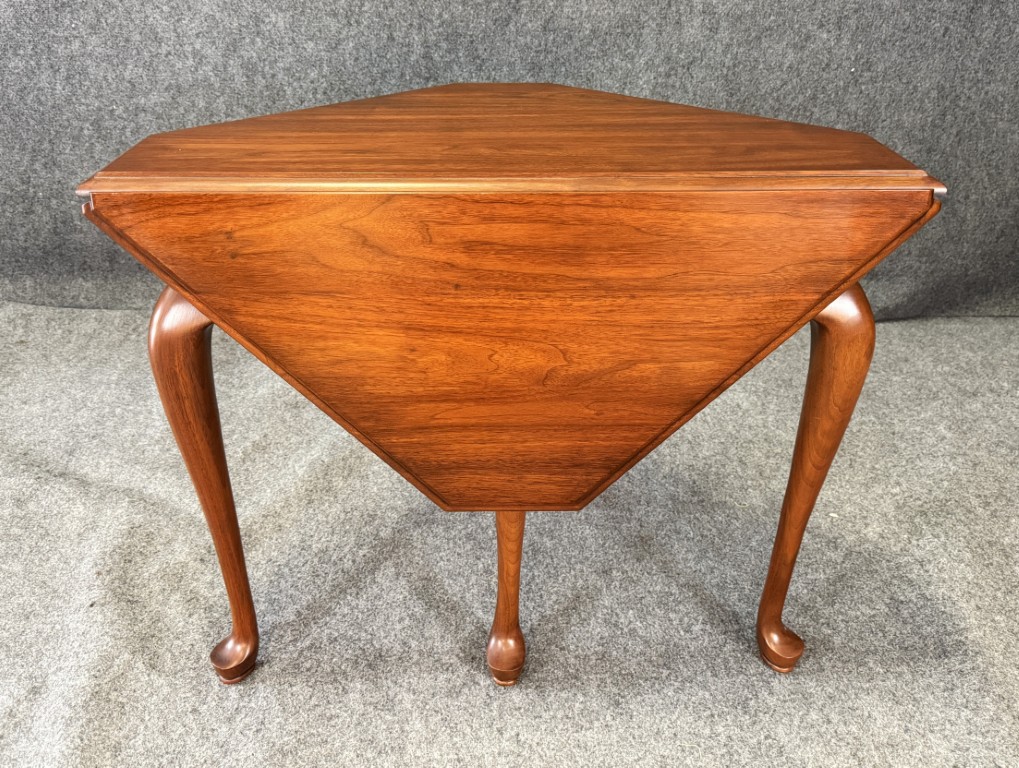 Henkel Harris Solid Cherry Drop-Side Handkerchief Table Model No. 5610 Henkel Harris Solid Cherry Drop-Side Handkerchief Table Model No. 5610
