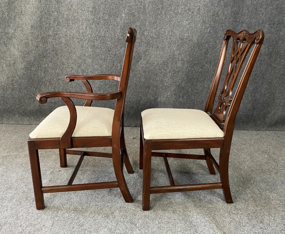 Henkel Harris 9 Piece Mahogany Dining Set Models No. 2207 & 107 Henkel Harris 9 Piece Mahogany Dining Set Models No. 2207 & 107