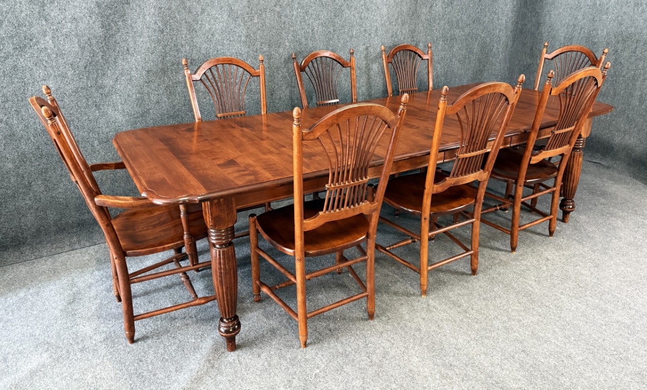 9 Piece Nichols & Stone Dining Set with Two Leaves 9 Piece Nichols & Stone Dining Set with Two Leaves