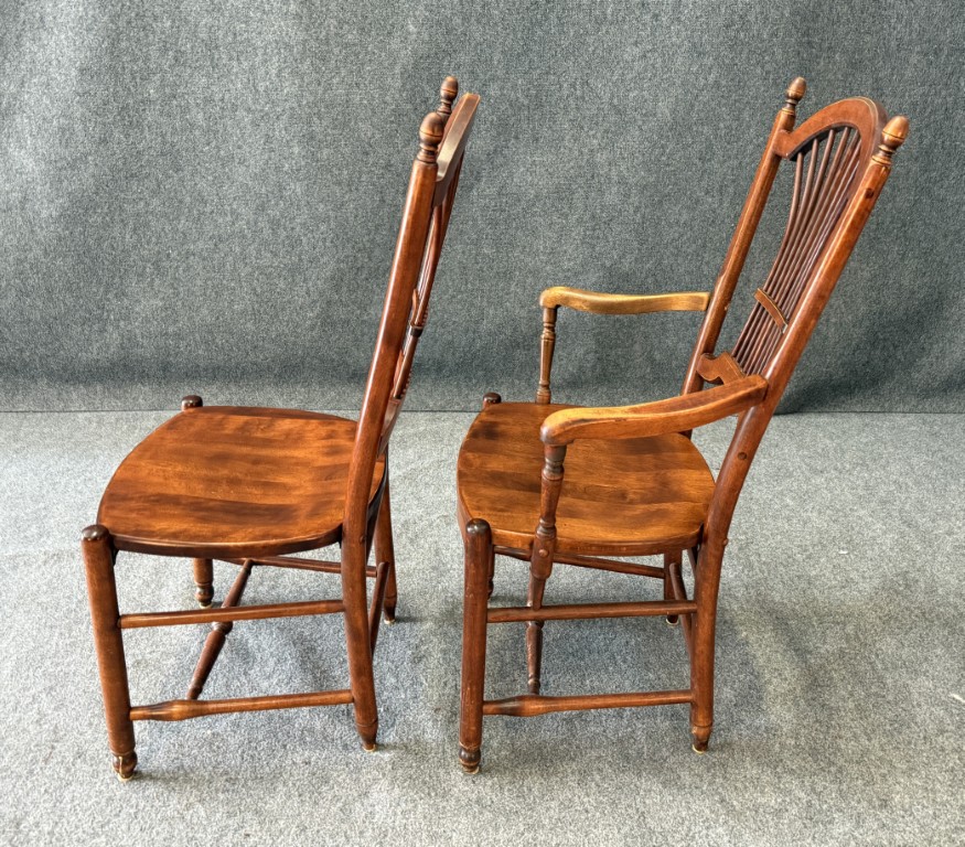 9 Piece Nichols & Stone Dining Set with Two Leaves 9 Piece Nichols & Stone Dining Set with Two Leaves