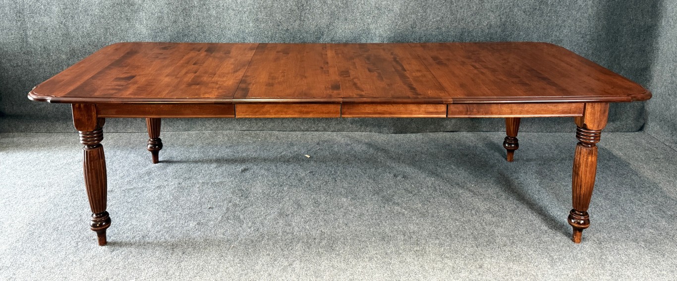 9 Piece Nichols & Stone Dining Set with Two Leaves 9 Piece Nichols & Stone Dining Set with Two Leaves