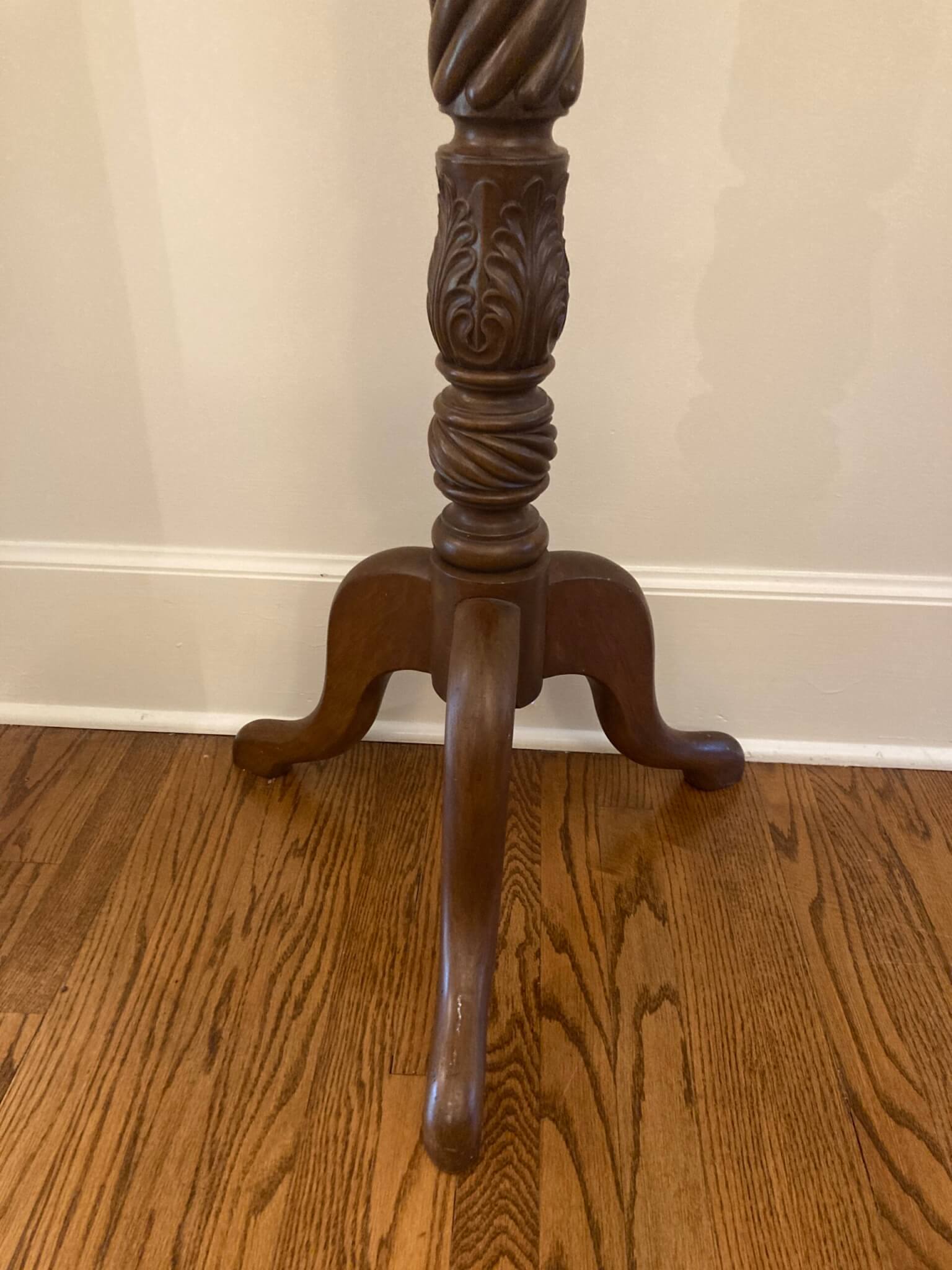 Extra Tall Pedestal/Fern Stand with Twist Base Extra Tall Pedestal/Fern Stand with Twist Base