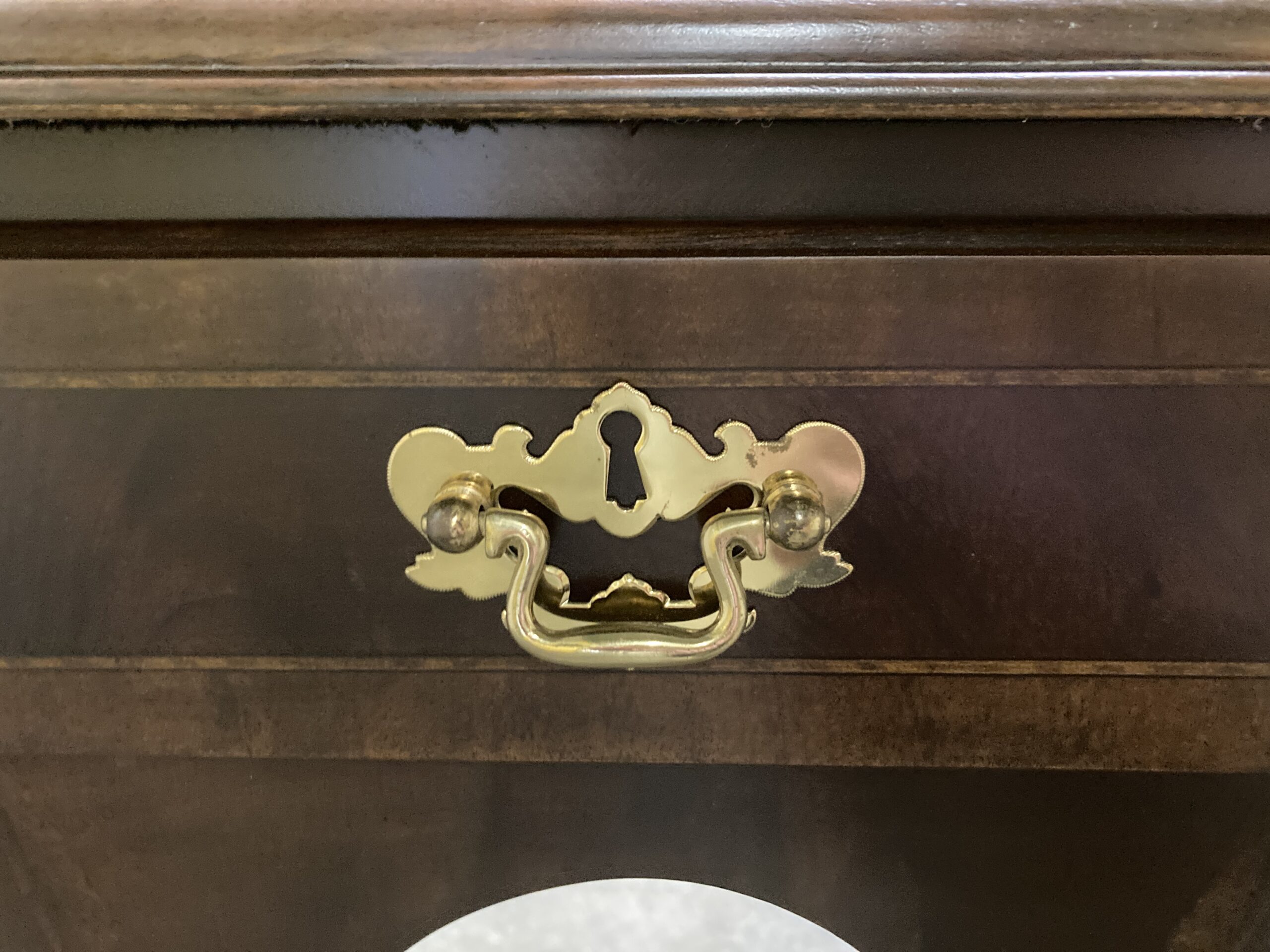 Mahogany and Satinwood Banded Top Lowboy by Councill Craftsmen Mahogany and Satinwood Banded Top Lowboy by Councill Craftsmen