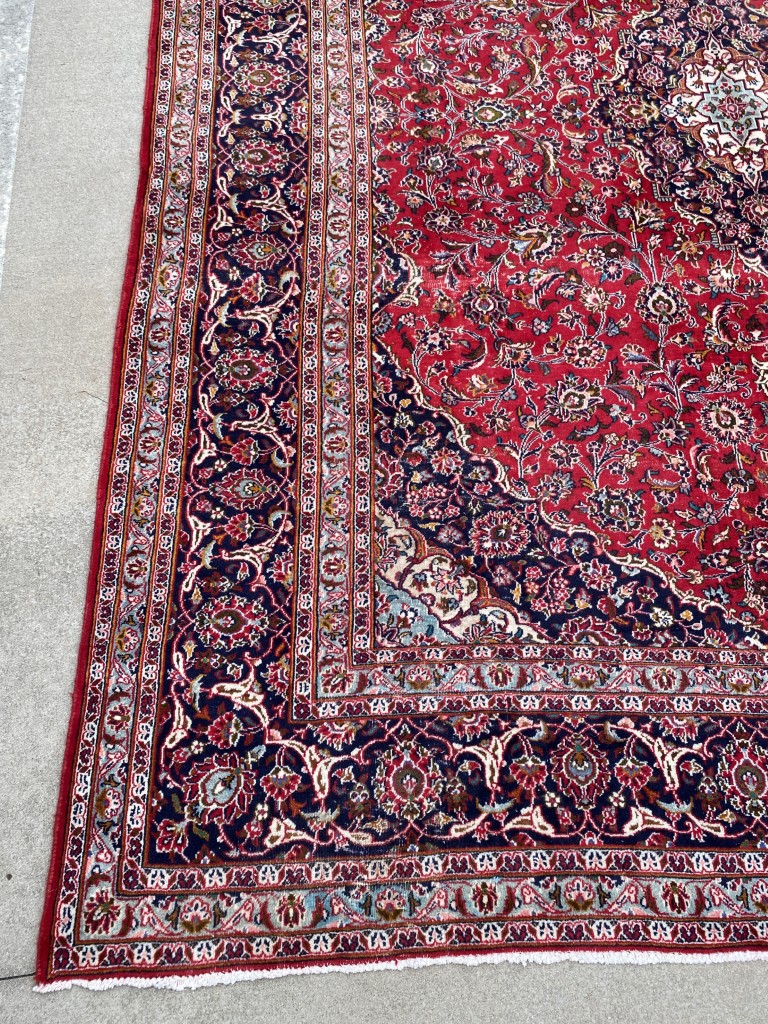 10x13 Hand-Knotted Persian Kashan Rug 10x13 Hand-Knotted Persian Kashan Rug