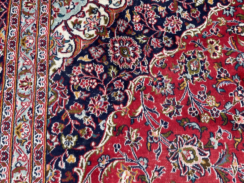 10x13 Hand-Knotted Persian Kashan Rug 10x13 Hand-Knotted Persian Kashan Rug