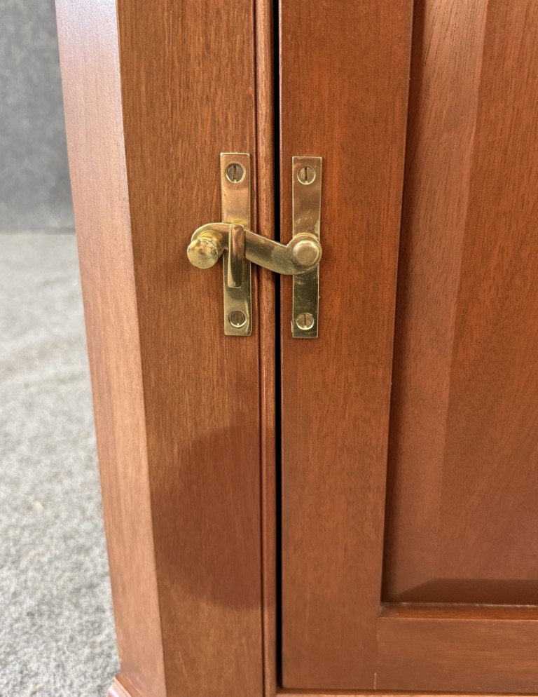 CA791 (4)Vintage Solid Mahogany Hanging Corner Cabinet Vintage Solid Mahogany Hanging Corner Cabinet