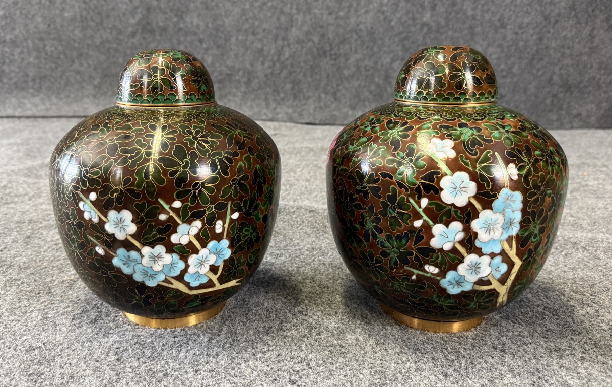 DR590 (3)Pair of Cloisonne Flower Decorated Ginger Jars Pair of Cloisonne Flower Decorated Ginger Jars