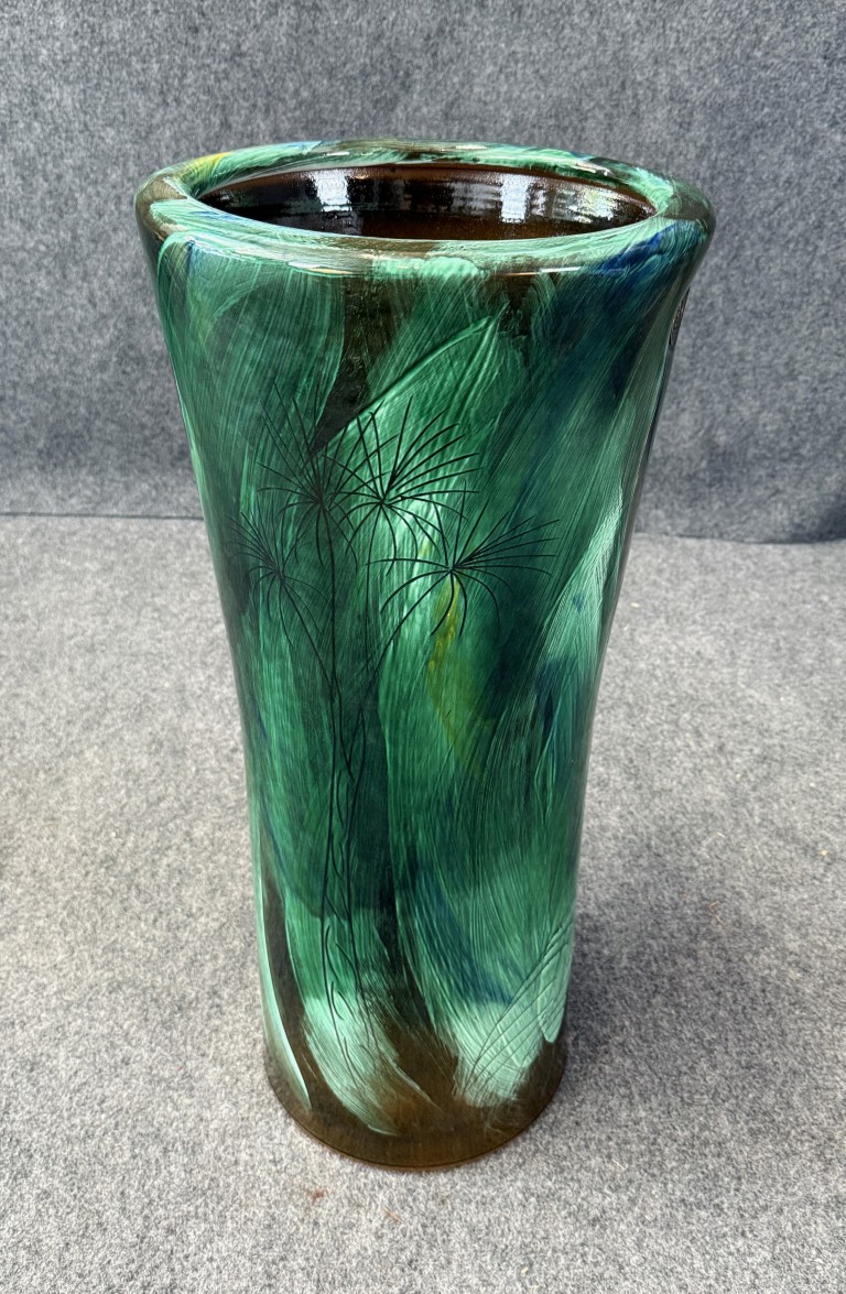 DR675 (2)Morris & James Large Terracotta Planter Morris & James Large Terracotta Planter