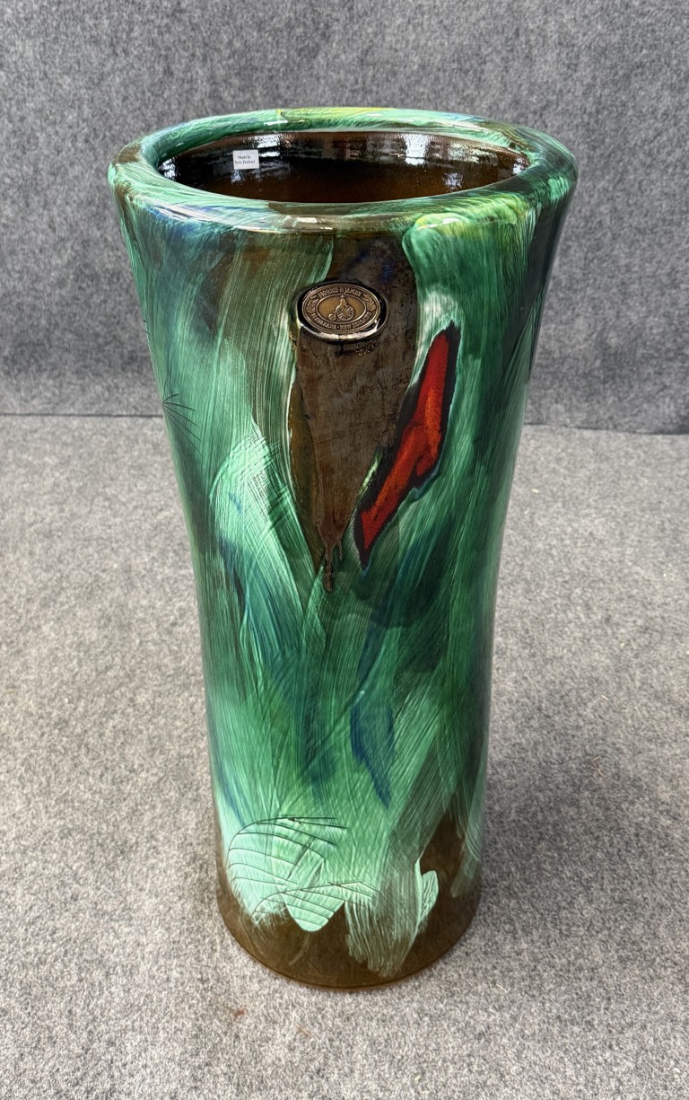 DR675 (3)Morris & James Large Terracotta Planter Morris & James Large Terracotta Planter