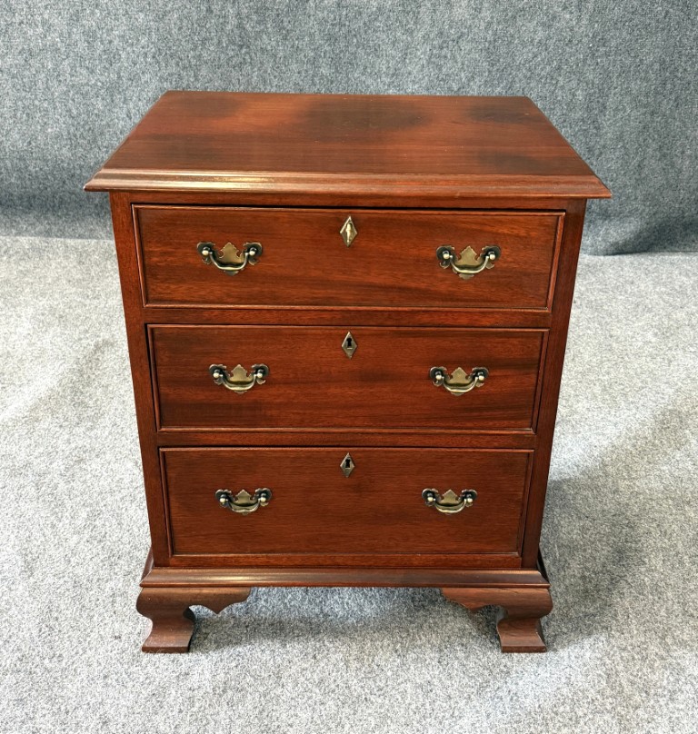 Craftique Solid Cherry Three Drawer Nightstand Craftique Solid Cherry Three Drawer Nightstand