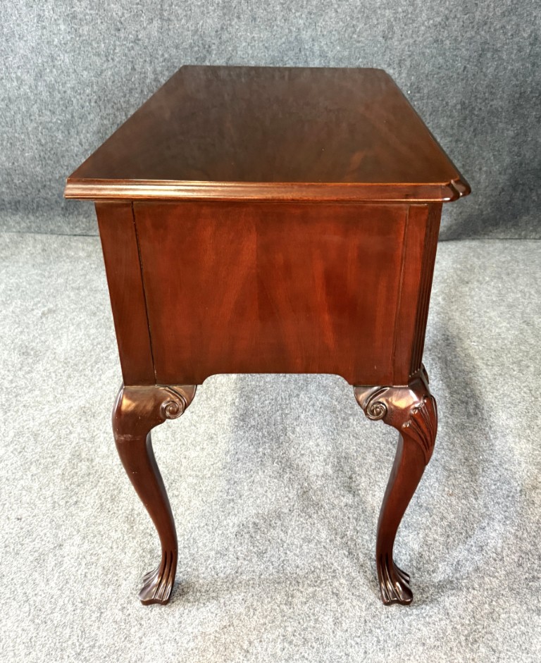 Councill Craftsman Solid Mahogany Foyer Table Councill Craftsman Solid Mahogany Foyer Table