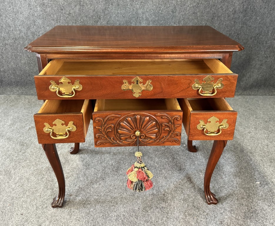 Councill Craftsman Solid Mahogany Foyer Table Councill Craftsman Solid Mahogany Foyer Table