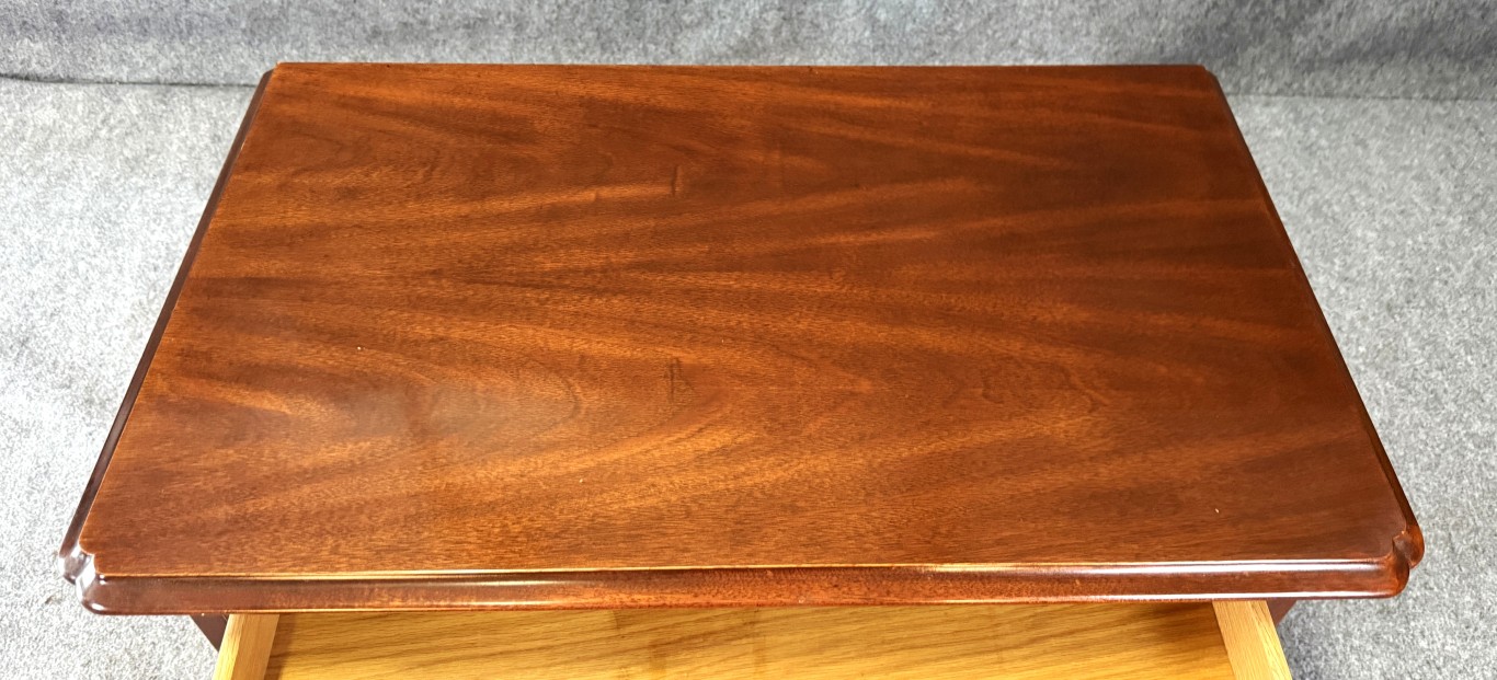 Councill Craftsman Solid Mahogany Foyer Table Councill Craftsman Solid Mahogany Foyer Table