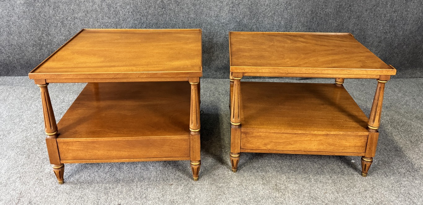 "Pair" of Henredon Oversized Side Tables "Pair" of Henredon Oversized Side Tables