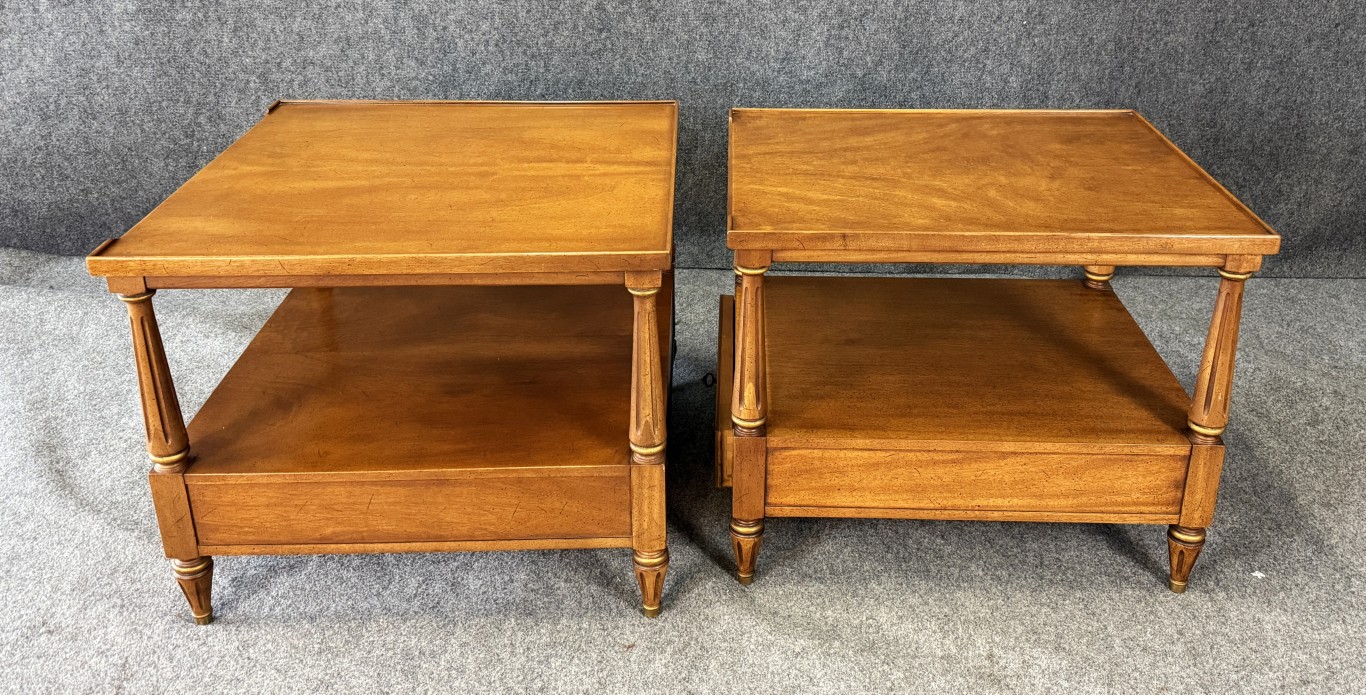 "Pair" of Henredon Oversized Side Tables "Pair" of Henredon Oversized Side Tables