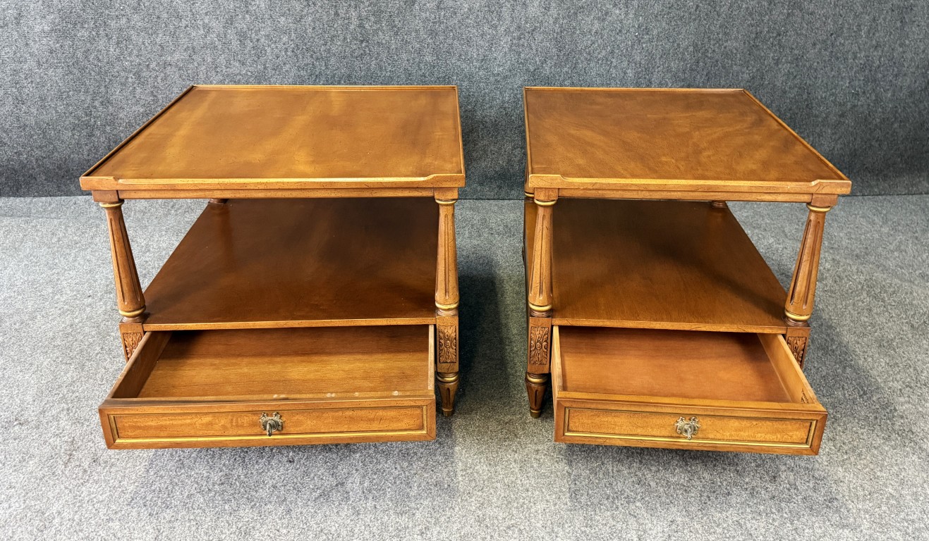 "Pair" of Henredon Oversized Side Tables "Pair" of Henredon Oversized Side Tables