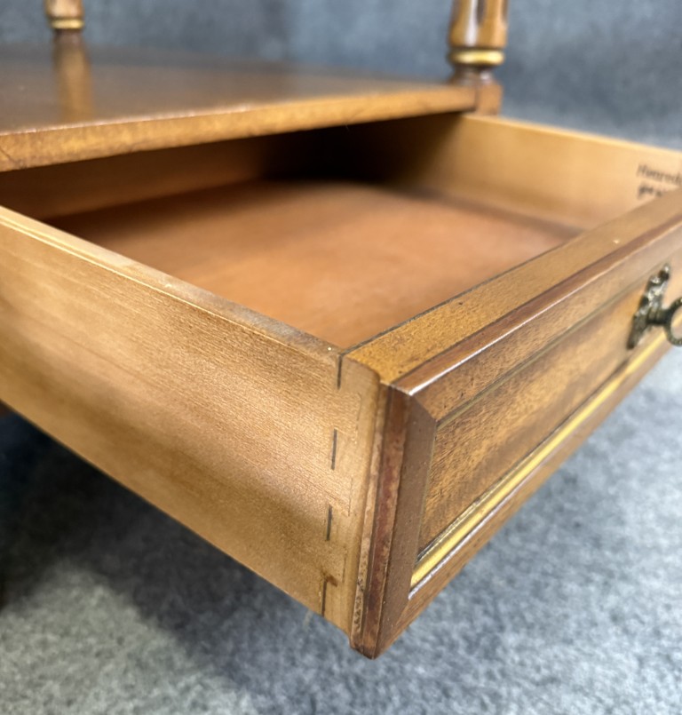 "Pair" of Henredon Oversized Side Tables "Pair" of Henredon Oversized Side Tables