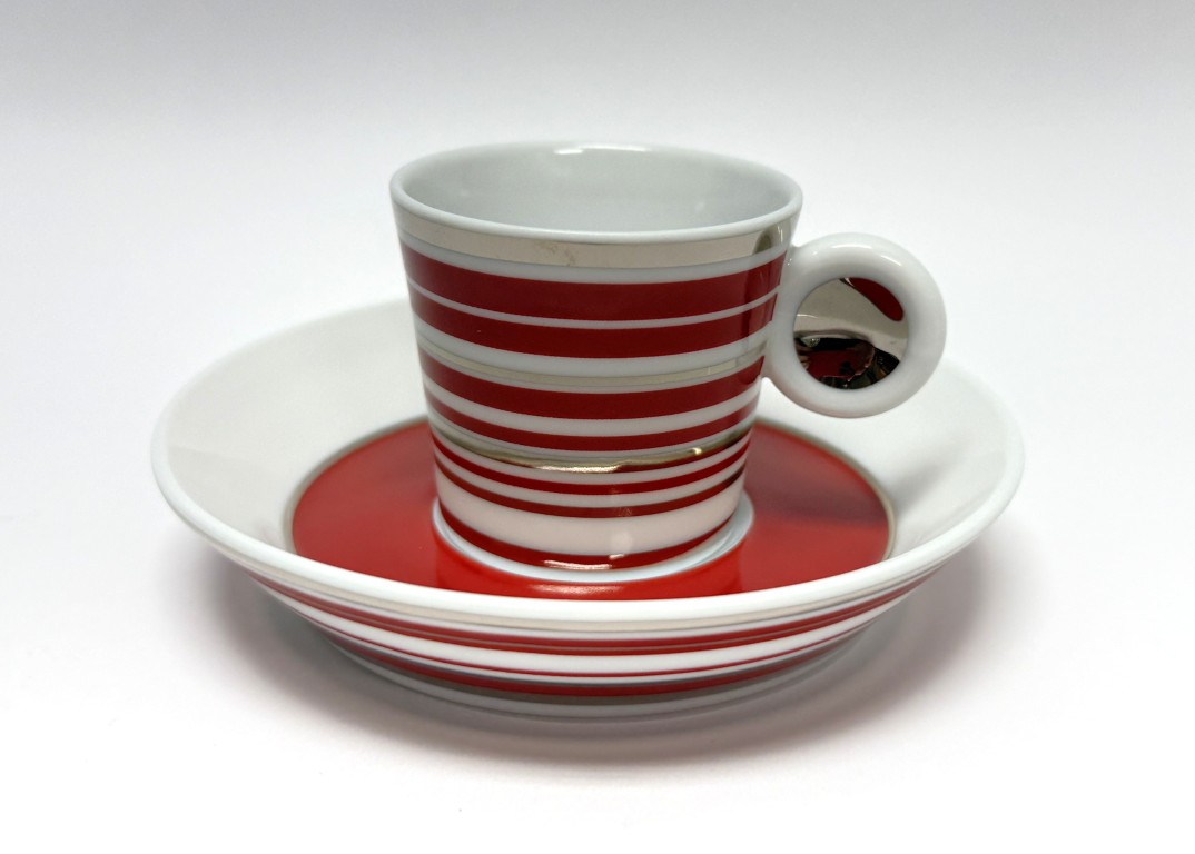 TT184 (5)Ornate Blue and White Decorative Plate Ornate Blue and White Decorative Plate