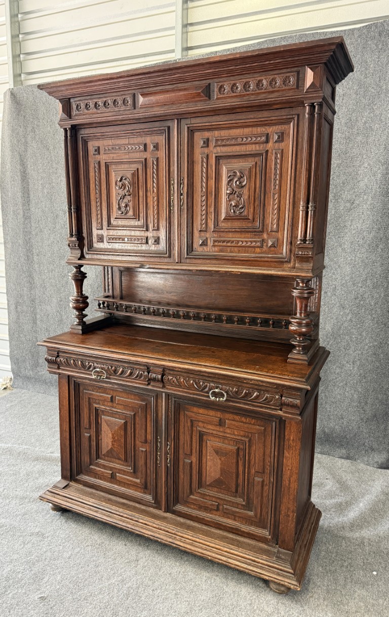 19th Century Belgian Oak Court Cupboard 19th Century Belgian Oak Court Cupboard