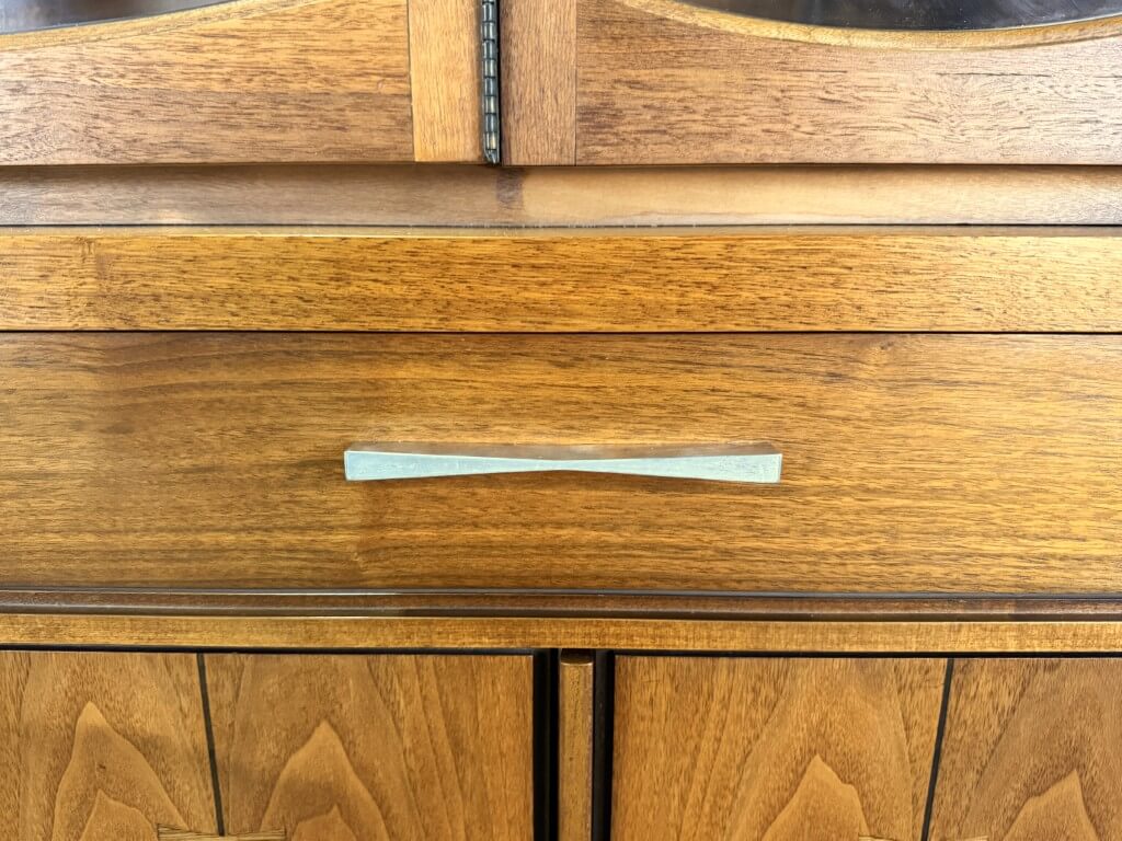 Mid-Century Modern Lane Tuxedo Bowtie-Inlaid China Cabinet/Buffet Mid-Century Modern Lane Tuxedo Bowtie-Inlaid China Cabinet/Buffet