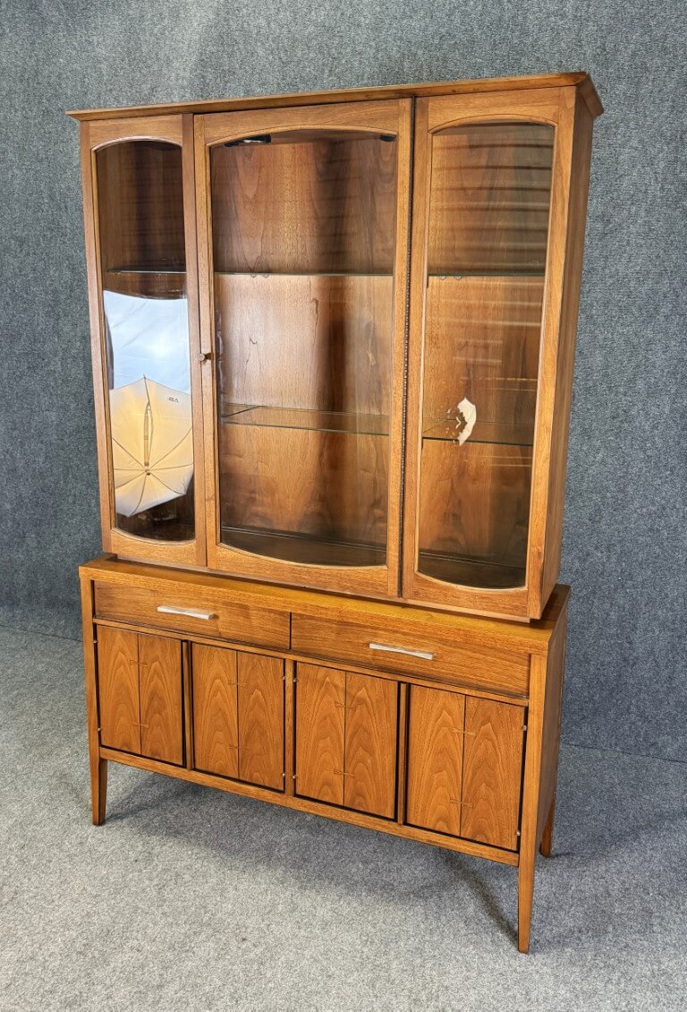 Mid-Century Modern Lane Tuxedo Bowtie-Inlaid China Cabinet/Buffet Mid-Century Modern Lane Tuxedo Bowtie-Inlaid China Cabinet/Buffet