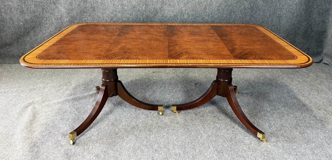 Baker Furniture Stately Homes Collection Georgian Flamed Mahogany Dining Table with Leaf Baker Furniture Stately Homes Collection Georgian Flamed Mahogany Dining Table with Leaf