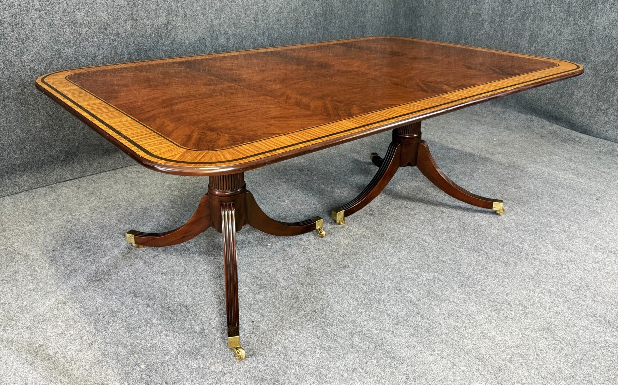 Baker Furniture Stately Homes Collection Georgian Flamed Mahogany Dining Table with Leaf Baker Furniture Stately Homes Collection Georgian Flamed Mahogany Dining Table with Leaf