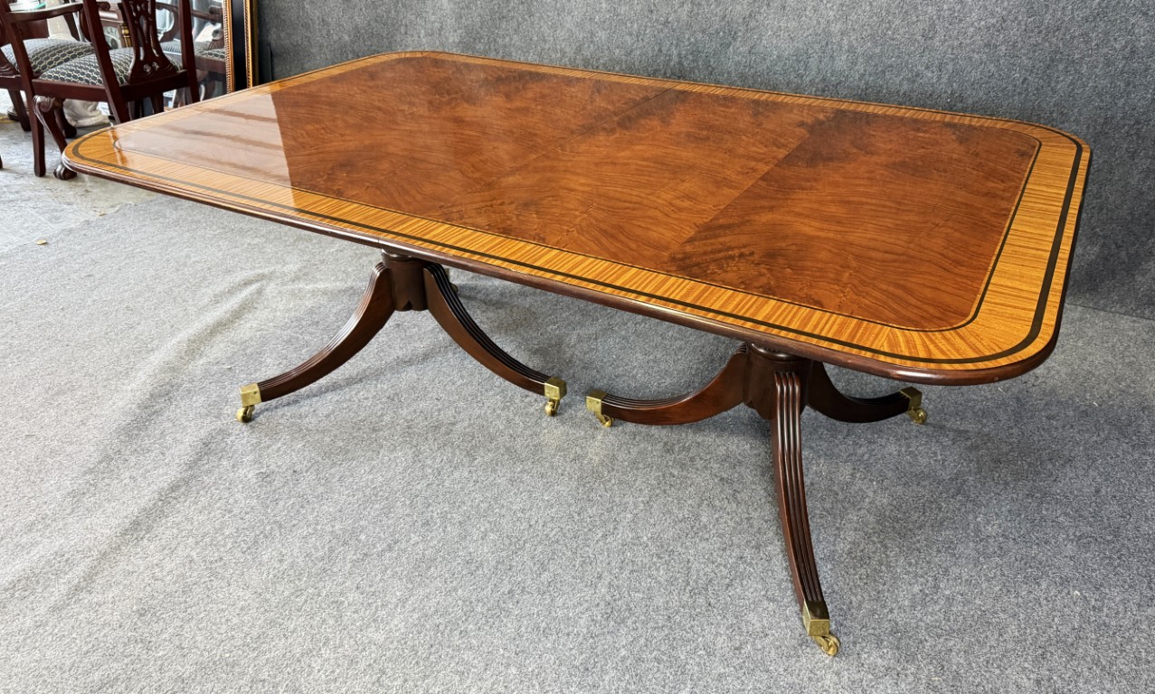 Baker Furniture Stately Homes Collection Georgian Flamed Mahogany Dining Table with Leaf Baker Furniture Stately Homes Collection Georgian Flamed Mahogany Dining Table with Leaf