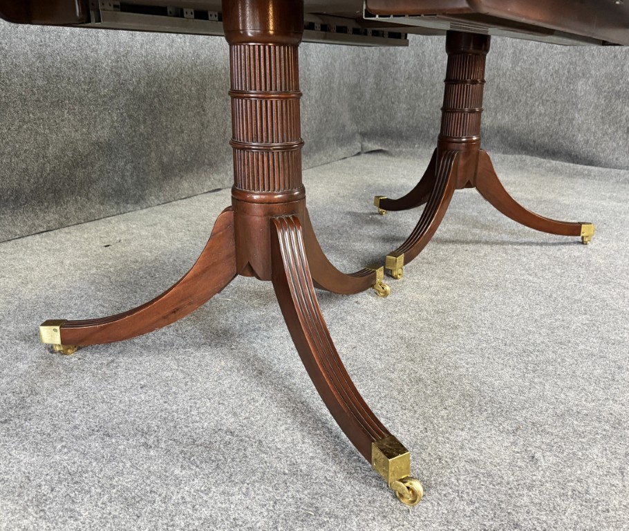 Baker Furniture Stately Homes Collection Georgian Flamed Mahogany Dining Table with Leaf Baker Furniture Stately Homes Collection Georgian Flamed Mahogany Dining Table with Leaf